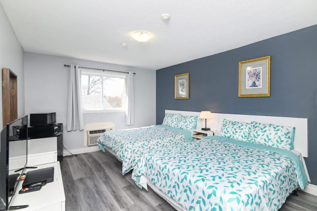 Lakeside Inn Cloyne Екстер'єр фото