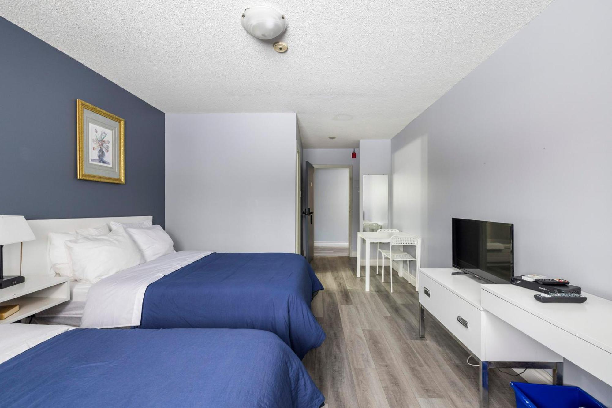 Lakeside Inn Cloyne Екстер'єр фото