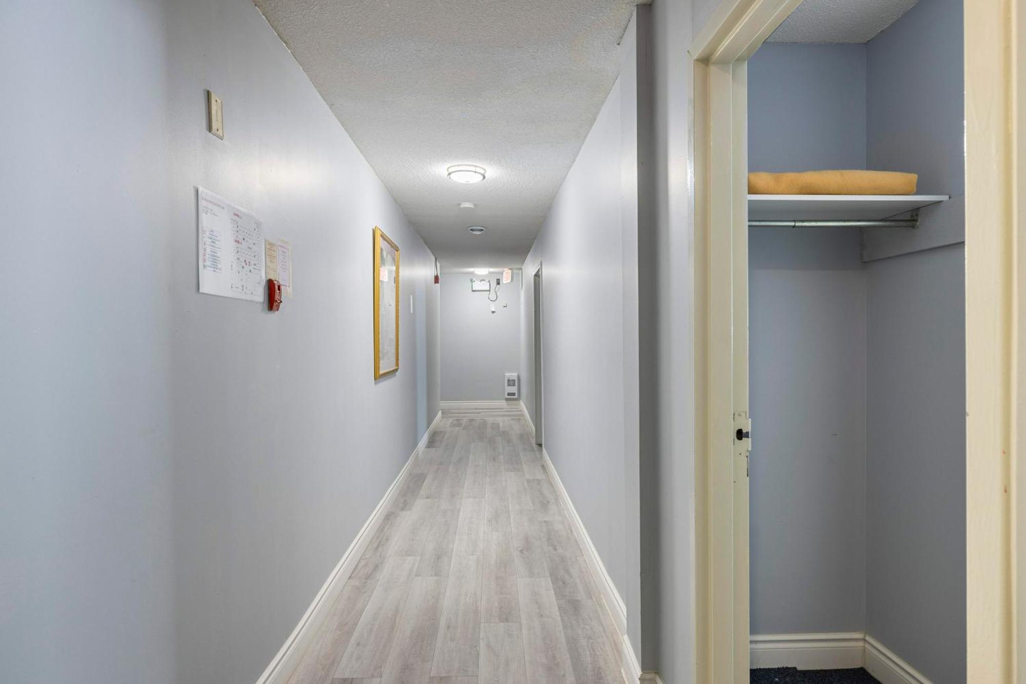 Lakeside Inn Cloyne Екстер'єр фото